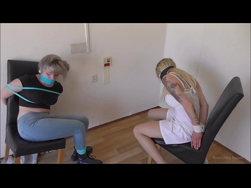 ❤️ E varur / e lidhur dhe e gojës / vajzë në ankth ❤️❌ Porno fb tek ne ❌