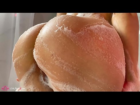 ❤️ Zeshkania masturbon pidhin me vibrator deri në orgazmë intensive në dush ❤️❌ Porno fb tek ne ❌